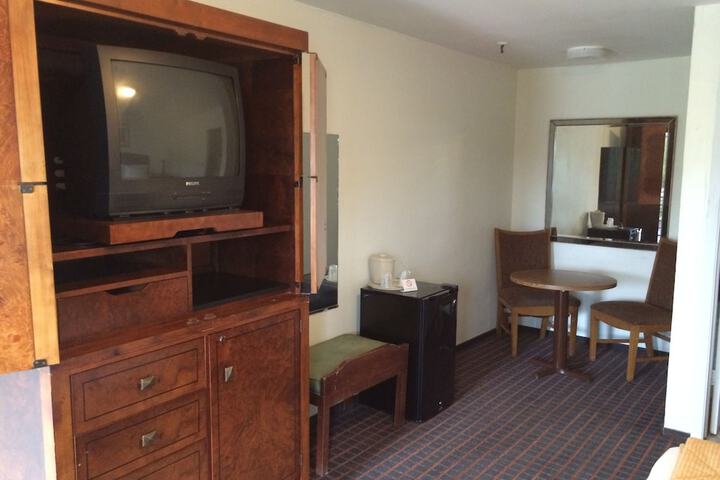 Room 13 of 35