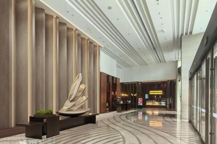 Entrance & Lobby