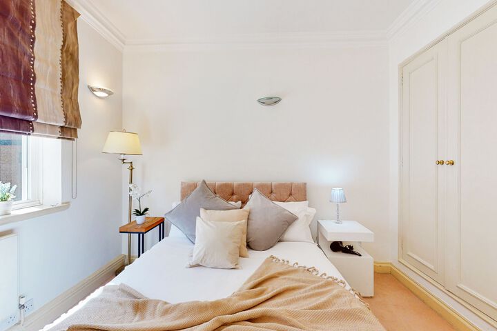 Room 45 of 61