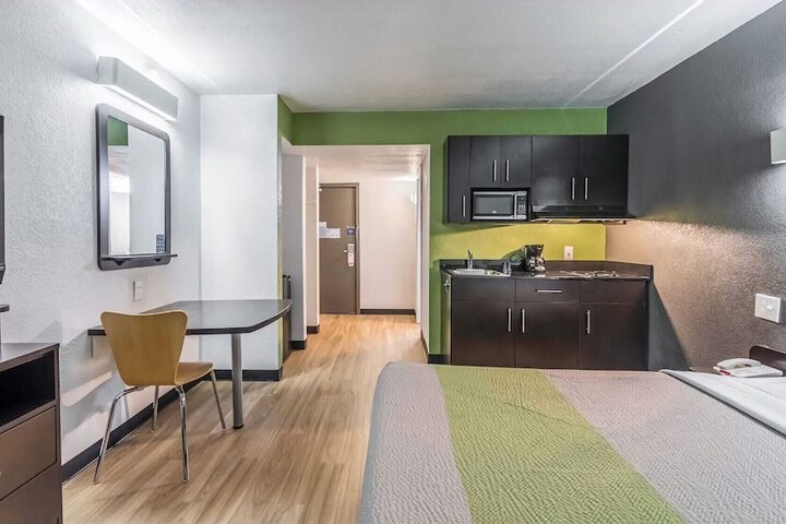 Room 36 of 72