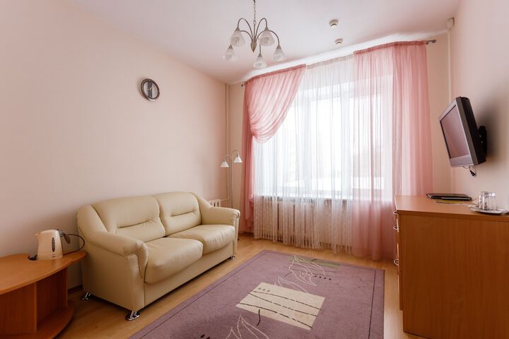 Room 32 of 82