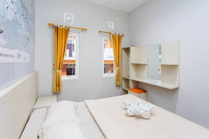 Room 13 of 73