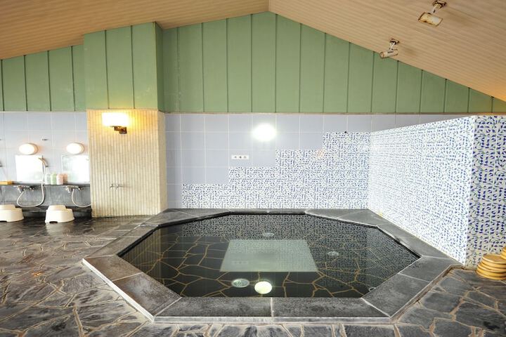 Room 15 of 27