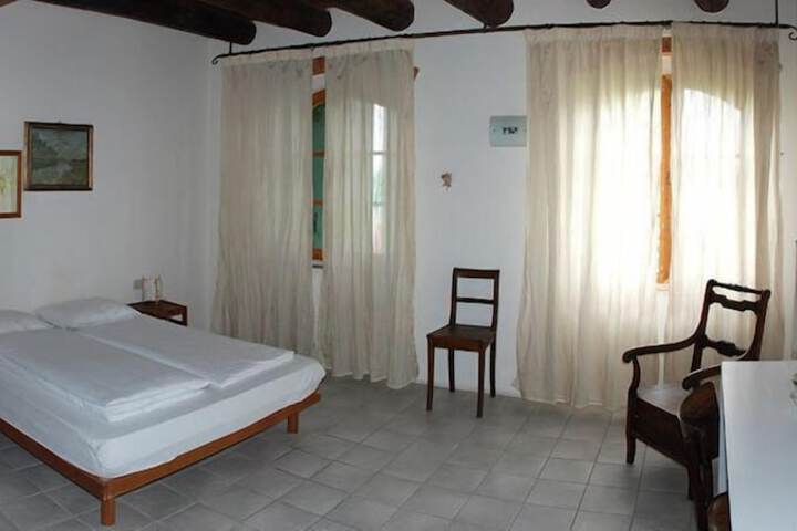 Room 9 of 45