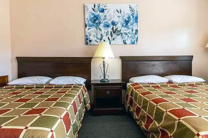 2 Double Beds (6 of 9)