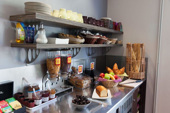Breakfast/Coffee Service 28 of 49