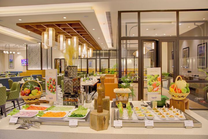 Dining 79 of 117