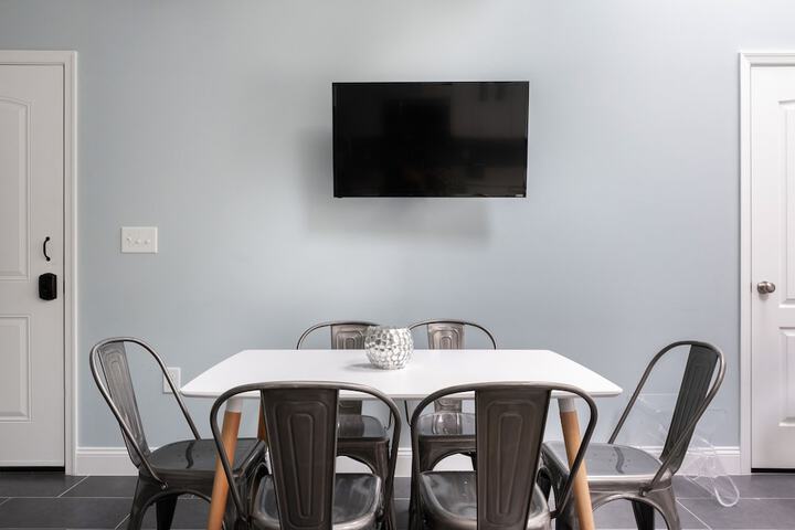 Room 12 of 25