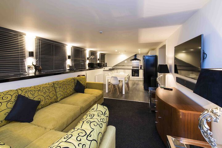 Room 21 of 52