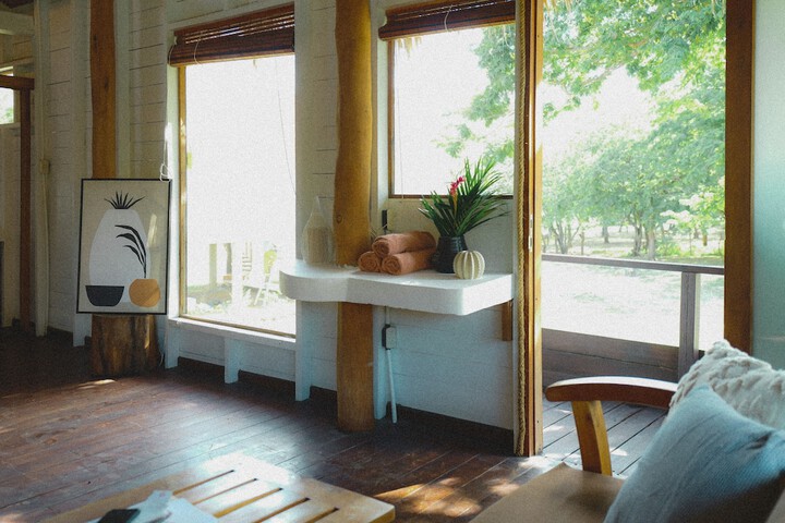Room 4 of 32