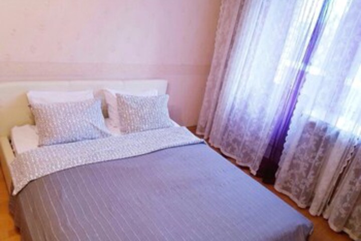Room 15 of 16