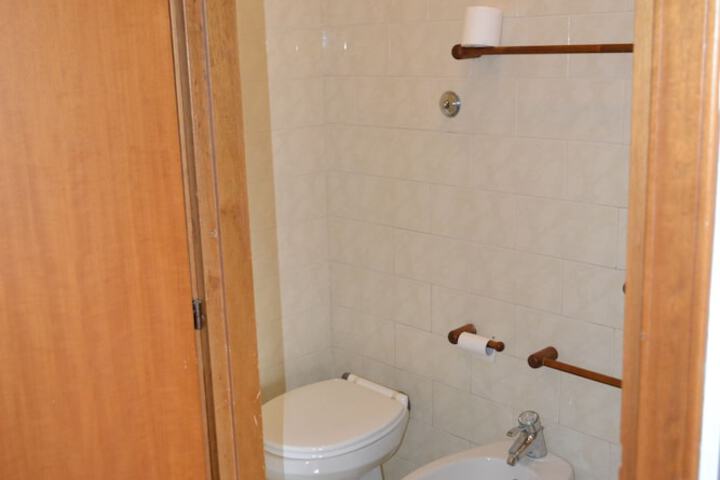 Room 12 of 17