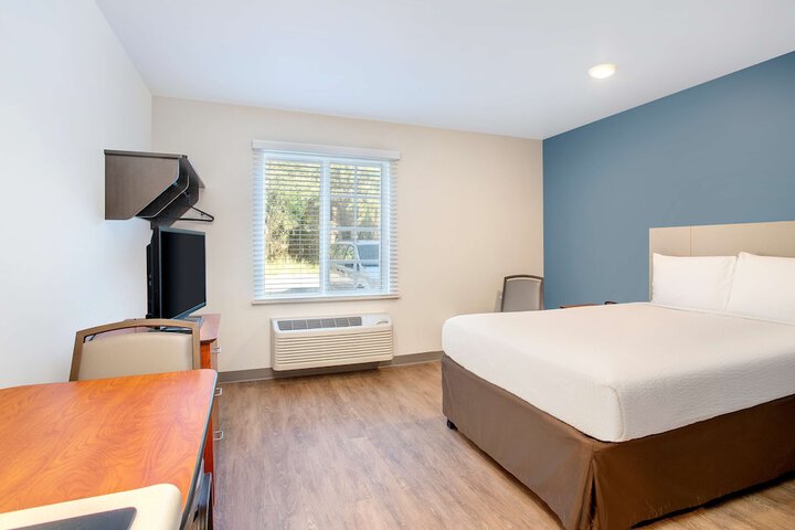 Studio Suite Double Bed (1 of 9)