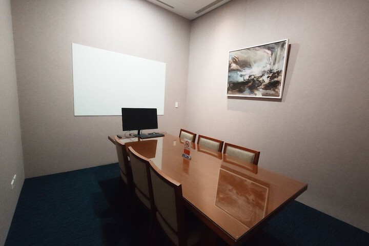 Business Center 77 of 92