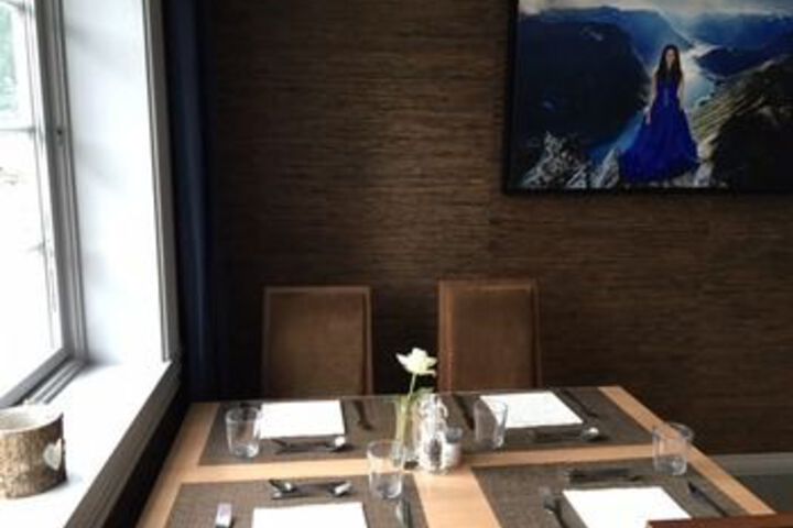 Dining 95 of 106