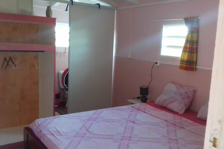 Room 2 of 28