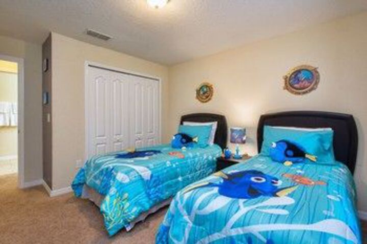 Room 10 of 46