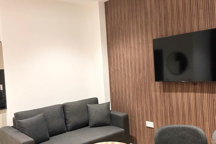 Room 49 of 64