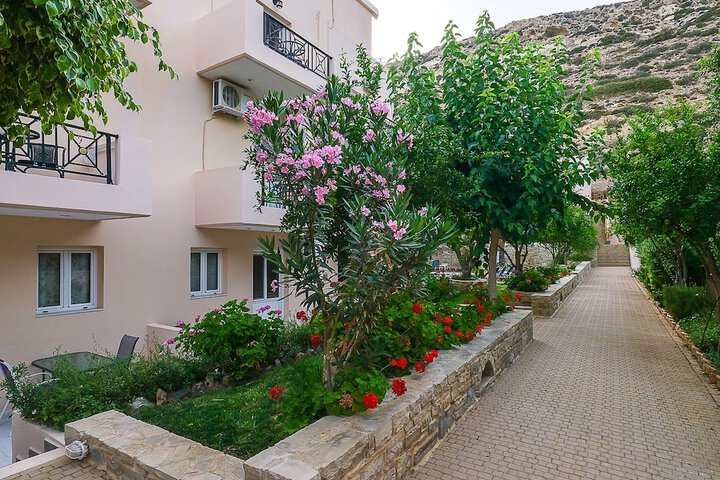 Hotel 63 of 66