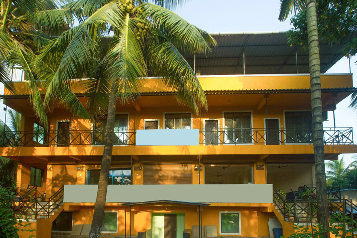 OYO 19512 Pednekars Home Stay