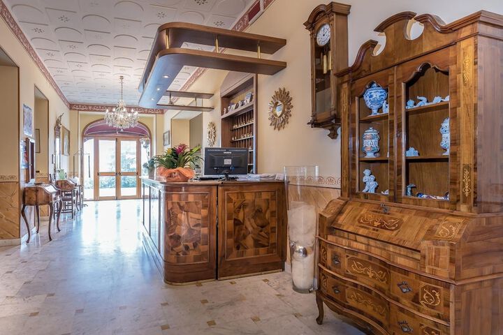 Lobby Photos