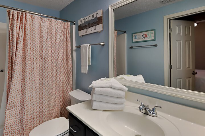 Room 33 of 85
