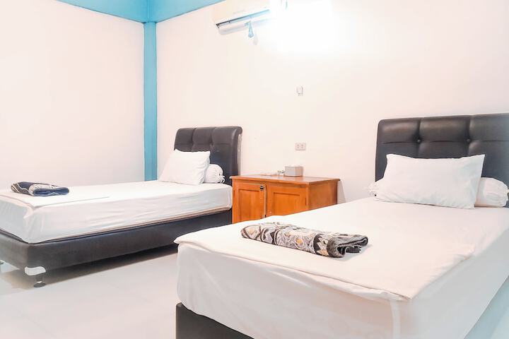 Room 6 of 53