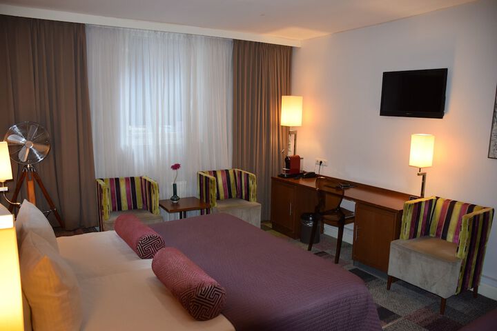 Room 25 of 50