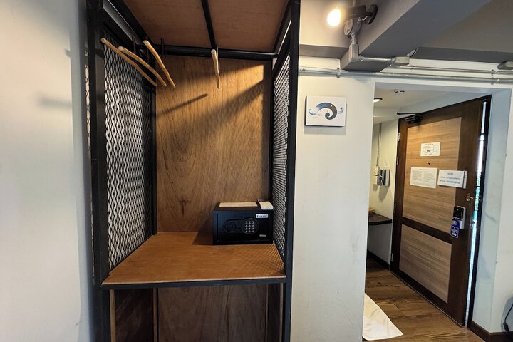 Room 30 of 72