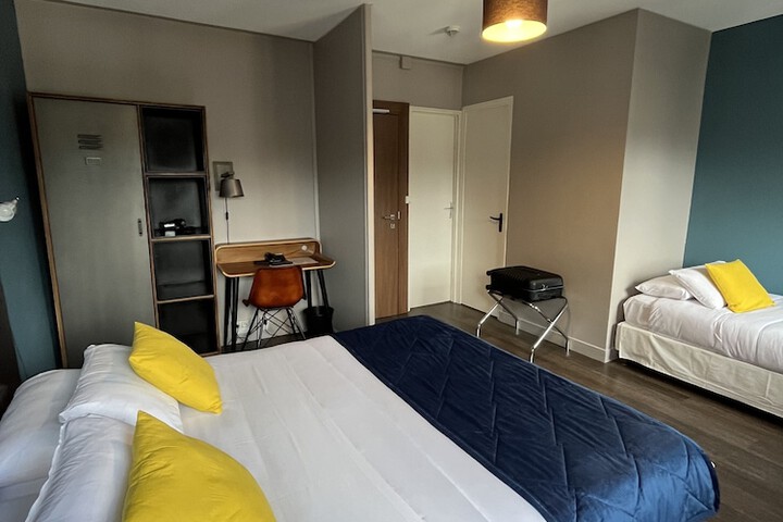 Room 22 of 90