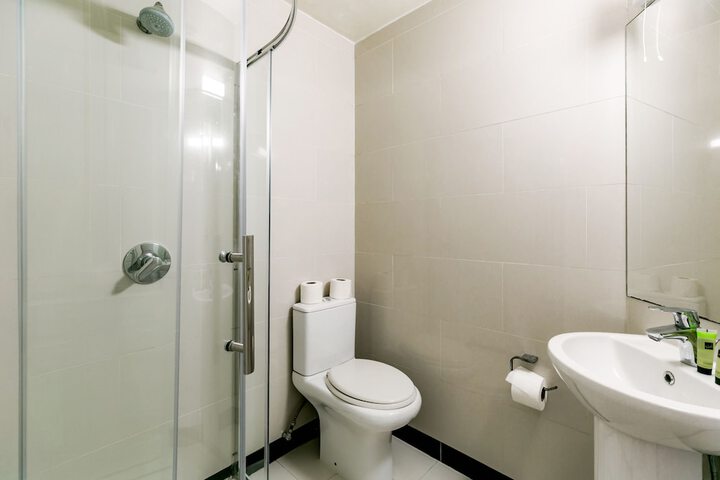 Room 32 of 110