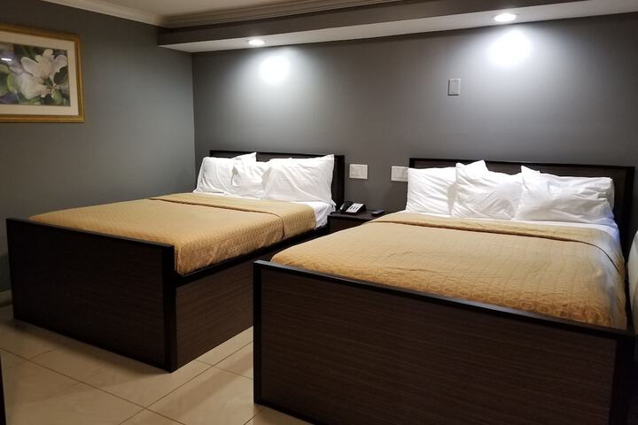 Room 14 of 16