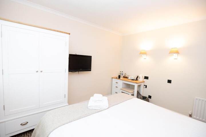 Room 5 of 71