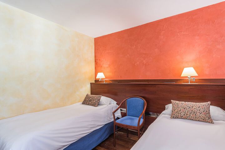 Room 13 of 75