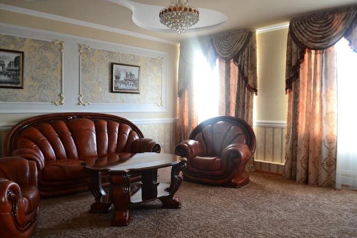 Room 5 of 66