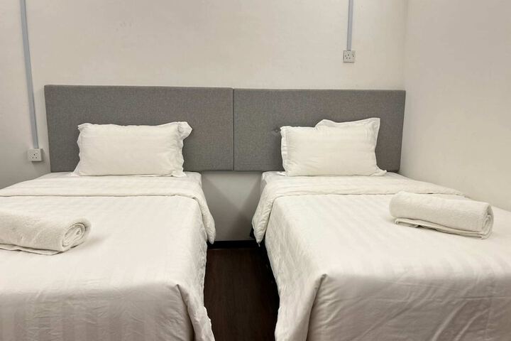 Room 28 of 80