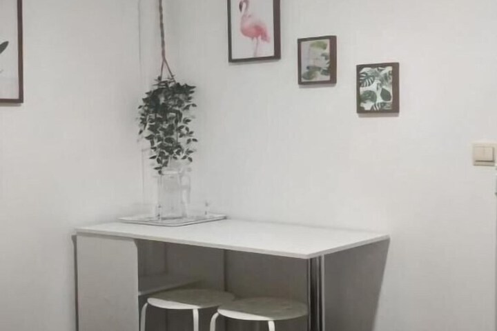 Room 16 of 33