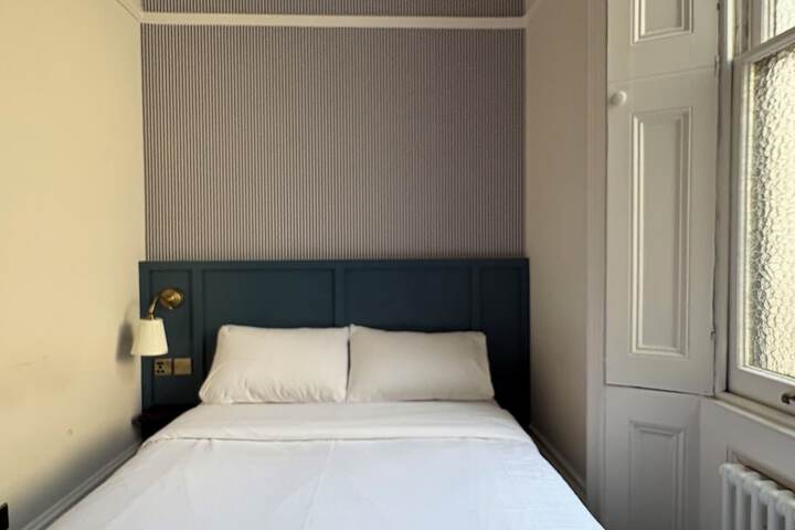Room 49 of 78