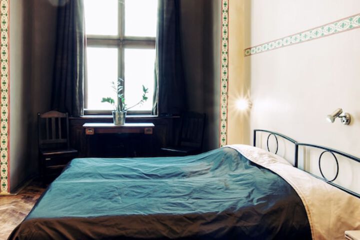 Room 11 of 68