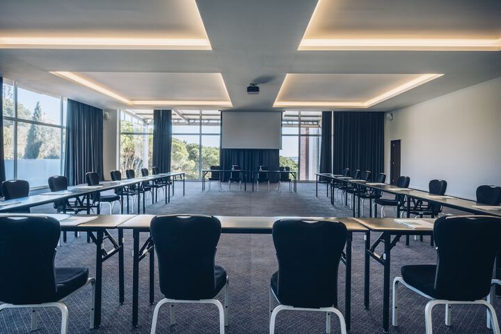 Business Center 39 of 43