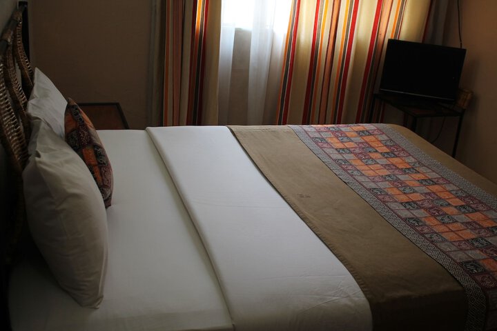 Room 10 of 29