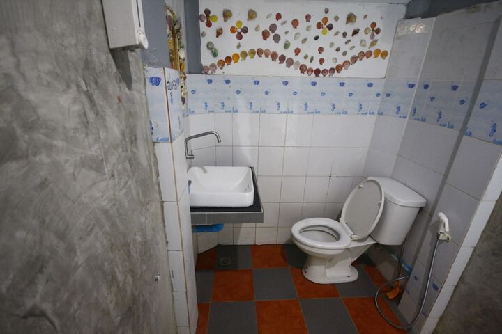 Room 33 of 56