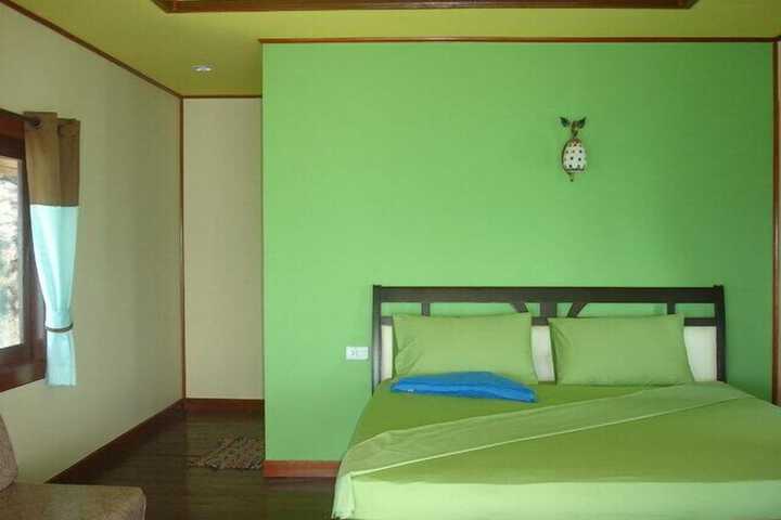Room 16 of 32