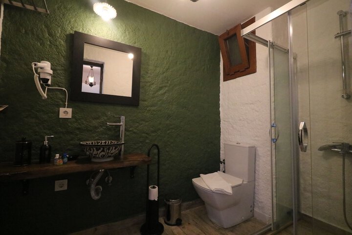 Room 26 of 27