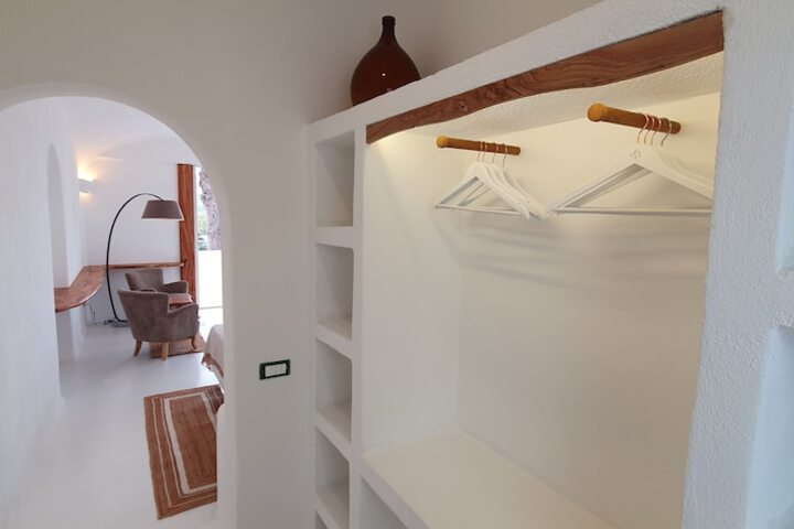 Room 21 of 246