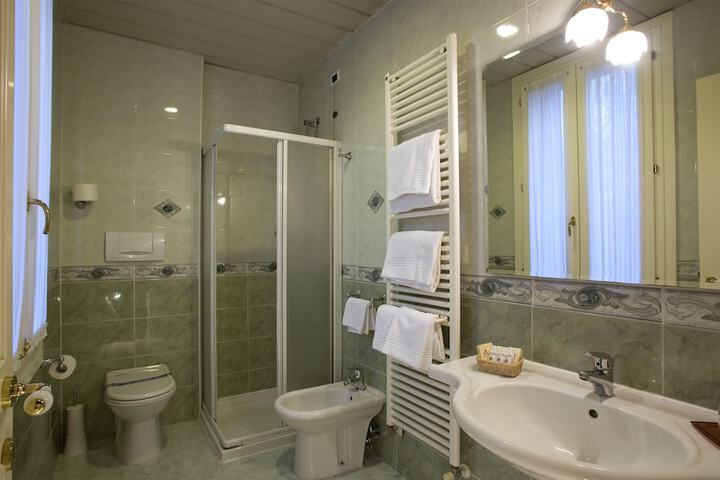 Room 15 of 45
