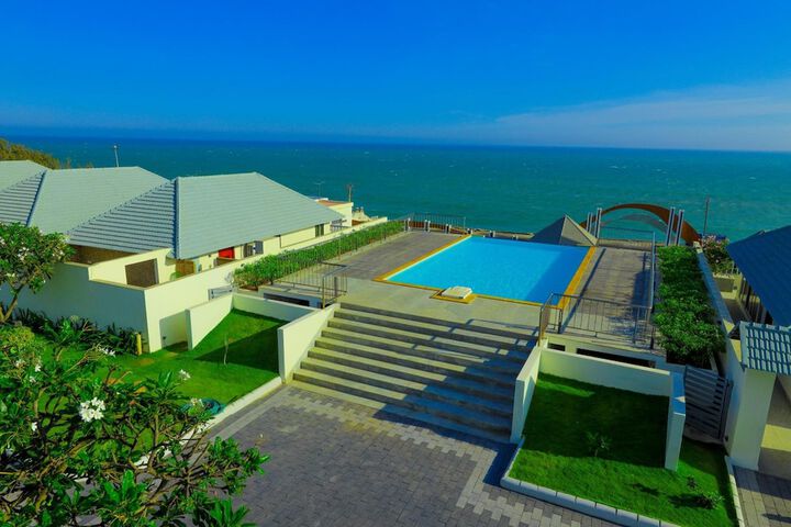 Pool 19 of 61