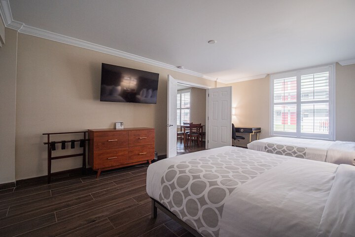 Room 18 of 49