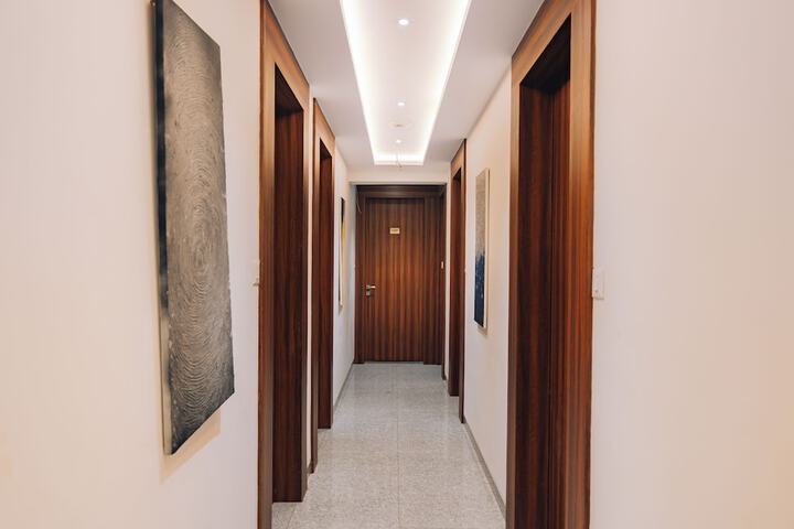 Ballroom/Hall 81 of 90