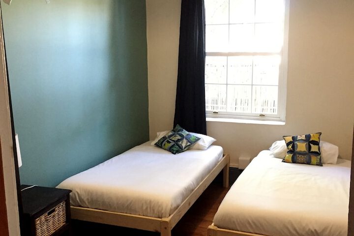 Room 3 of 16